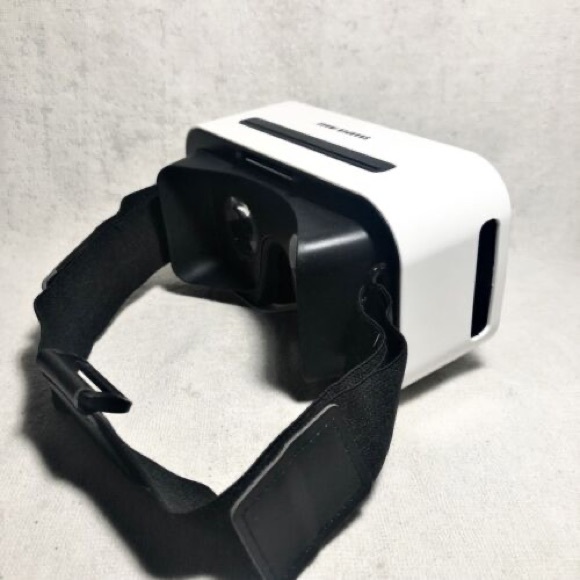 Like New One-Size Sharper Image VR Virtual Reality Headset Fits Most Cellphones - Picture 3 of 8